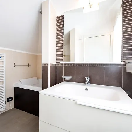 Penthouse Nyaraló Colonno